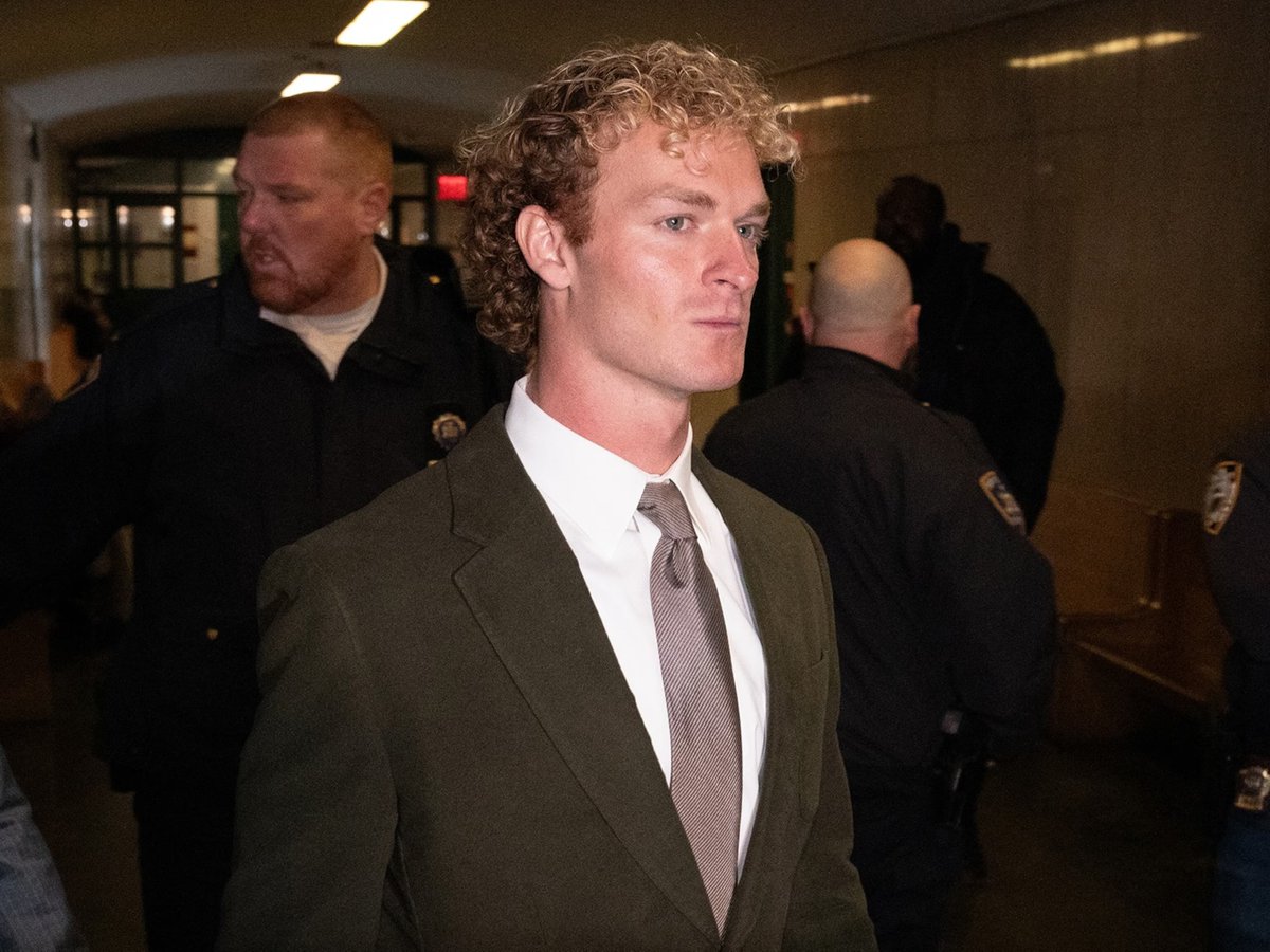 EvaVlaar's tweet photo. Daniel Penny was just found NOT GUILTY! 

Justice was served. Thank God. Our hero is free! https://t.co/1Cg92xmZpa