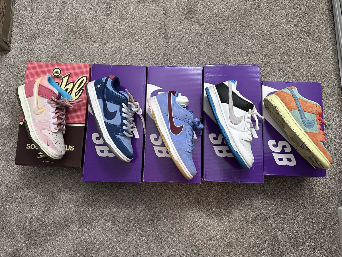 ladieslove_chey's tweet photo. Sizes 5-6 in men’s, ALL FOR SALE! Great condition everything! DM me for more pics! Everything 250$ or less! If needed to be shipped add 15-20$ more! I only ship via FED-EX and only accept Apple Pay or Zelle. Shoes will be shipped Wednesday and Friday this week. https://t.co/ethaupu4eI