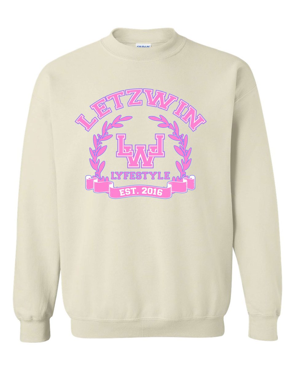 alcarlisle4's tweet image. Letzwin Lyfestyle 🏆🌎🍁 #Crewneck Season