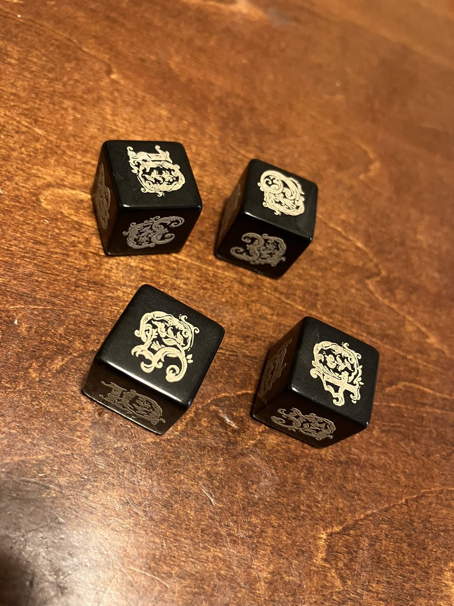 crosslinegames's tweet photo. 【ローグライクハーフグッズ頒布】
ついに！！30分で遊ぶ1人用TRPG
『ローグライクハーフ』の
【グッズ】を僕たち頒布します！！

ときは12/30「コミケ105(2日目)」
【ホ01b】クロスラインゲームス

頒布予定の品は
「RLH オリジナルダイス各種」
「タペストリー」等々！！
続報をお楽しみに！(中山) https://t.co/v0wBNosWYl