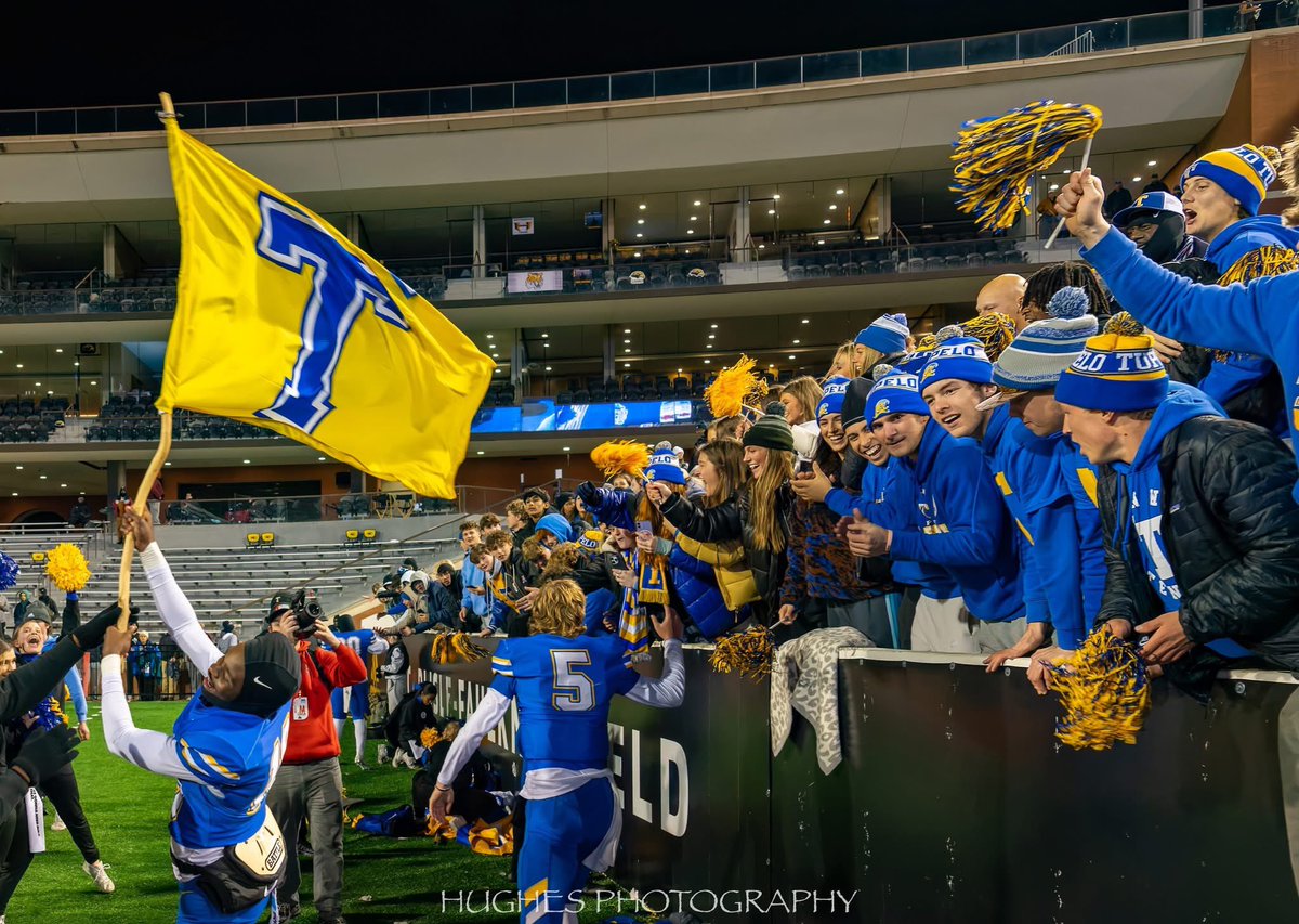 gillon_noah's tweet image. CHAMPS💍💍💍

So grateful for my brothers I get to share this honor with. I love this game and I thank God every day that He allows me to play it. I love this team and am so proud of each and every person that has helped us get to where we are. 
#GAS 
@ThardiN1235 @Coach_TWard…