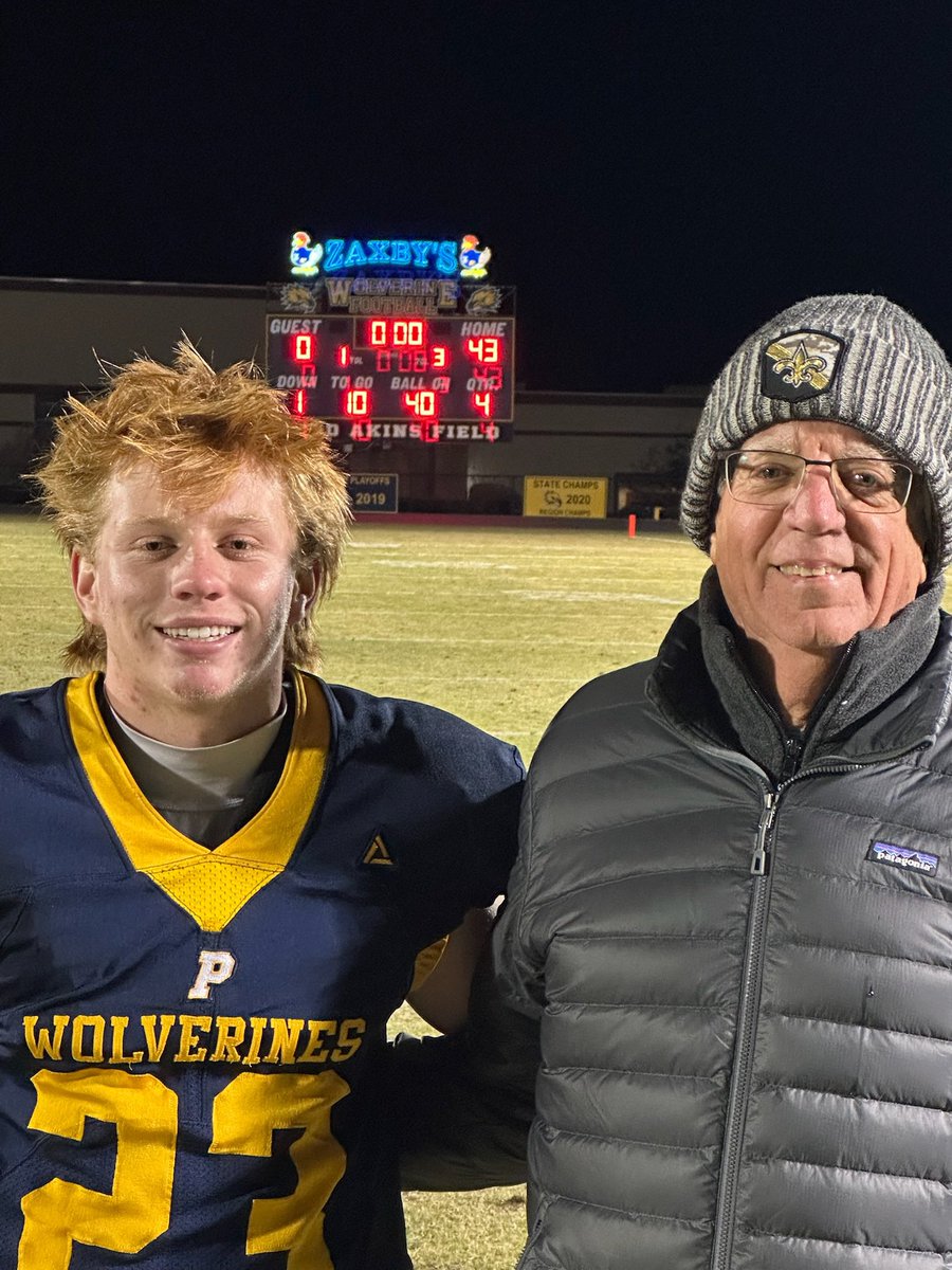 CoachYeah's tweet image. BIG SEMI FINAL WIN LAST FRIDAY ‼️‼️‼️🔥⛽️🏈

#coach #coachyeah #yeahyeahyeahyeah #letsgo #motivation #coachmecoach #highschoolsports #gameday #football #fridaynightlights #playoffs #athens #georgia #wolverines #princeavenue #varsityfootball #AARegion8