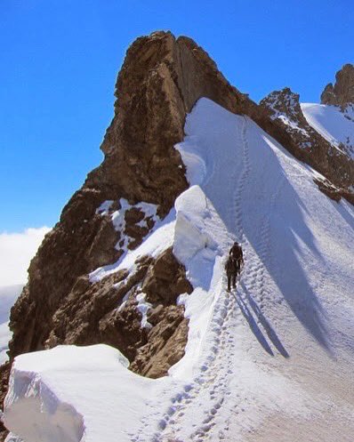 IcicleUK's tweet image. Eiger Summit Day
🏔️🎒❄️⛏️🇨🇭
Climbing the Mittellegi ridge of the Eiger, and completing the full traverse of the mountain by descending the South ridge. Epic exposure and views. Summer 2025 dates out now!

〽️ icicle-mountaineering.ltd.uk/eiger.html

📍 Eiger 3970m

#climbing #eiger #switzerland