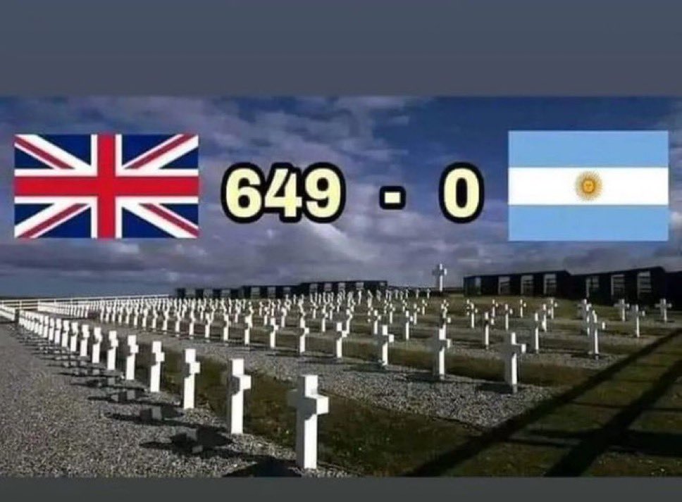 bullydebullies's tweet photo. @argdefender No pueden ni sacar a flote un subarino sin que se les pierda https://t.co/RY7yrB9KTI