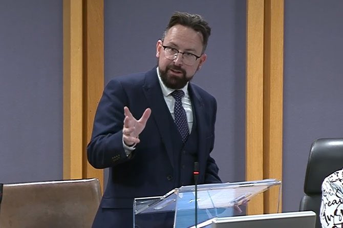 Dr Hefin David MS/AS (@hef4caerphilly) on Twitter photo Iโll be leading a short debate on #LongCovid on Wednesday evening. Thank you to everyone who has contacted me about it. While I canโt use every story, your lived experience is vital in informing my speech. โ๏ธ: hefin.david@senedd.wales Iโll be leading a short debate on #LongCovid on Wednesday evening. Thank you to everyone who has contacted me about it. While I canโt use every story, your lived experience is vital in informing my speech. โ๏ธ: hefin.david@senedd.wales