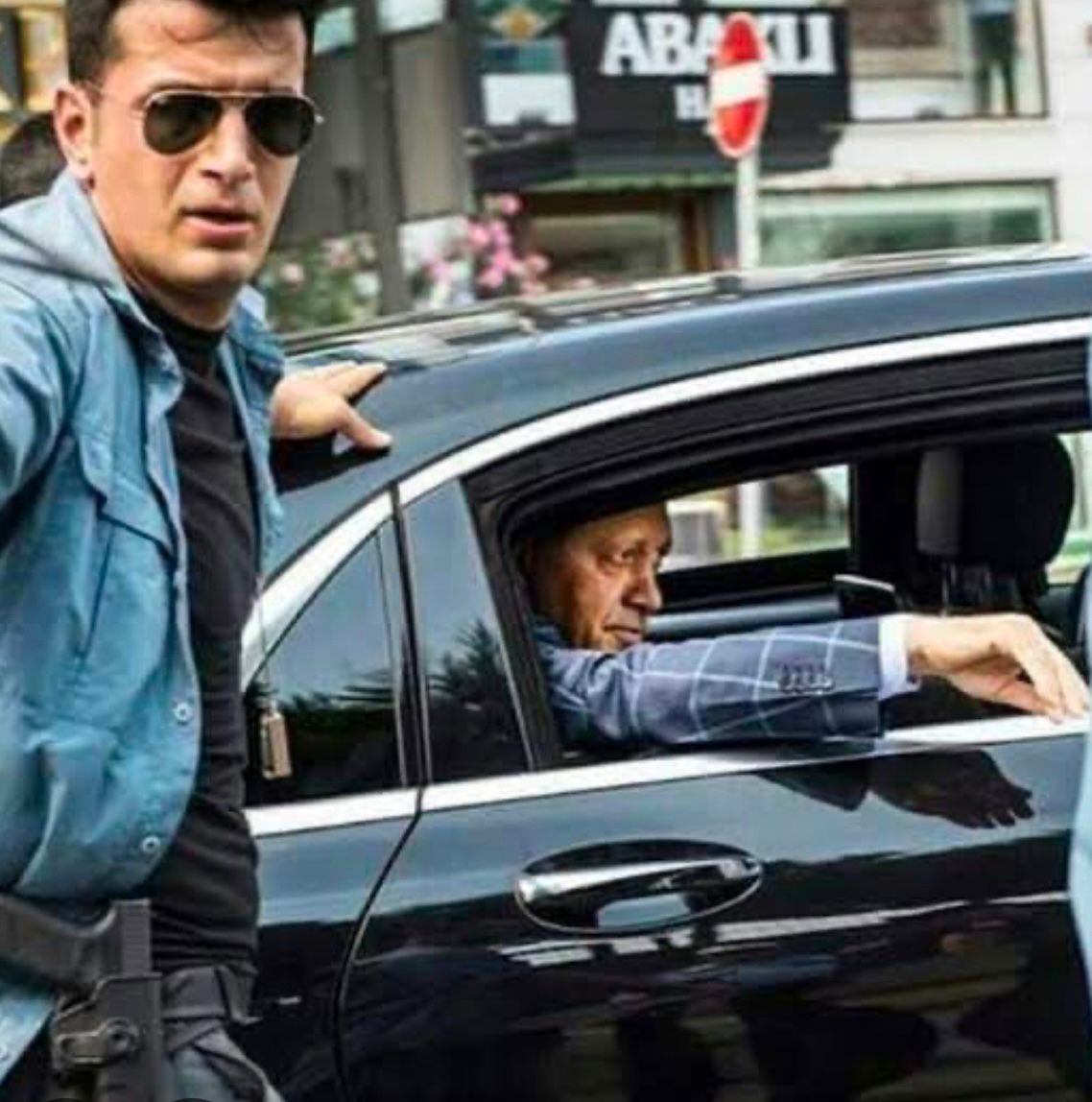 Çakal ne kadar hile bilirse kurt da o kadar yol bilir.

<a href="/RTErdogan/">Recep Tayyip Erdoğan</a>