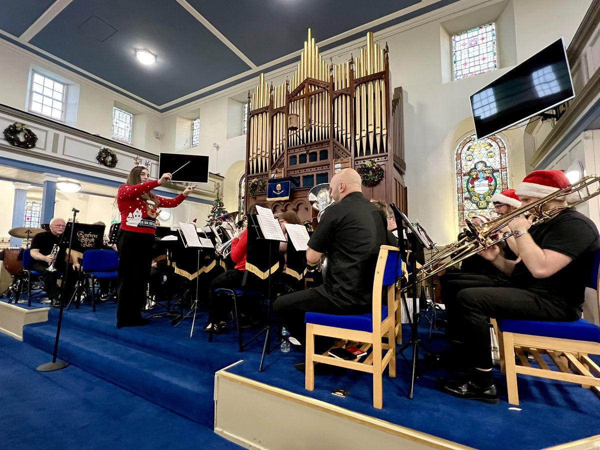 renfrewband's tweet photo. We're starting to feel Christmassy now! 🎺🎄

Thanks to everyone at #Neilston Parish Church for having us, as we returned for our annual Christmas concert. We hope you enjoyed the festive tunes as much as we enjoyed the tasty treats afterwards! 🙏🏼 Merry Christmas! #brassband https://t.co/qC85W4KGk0