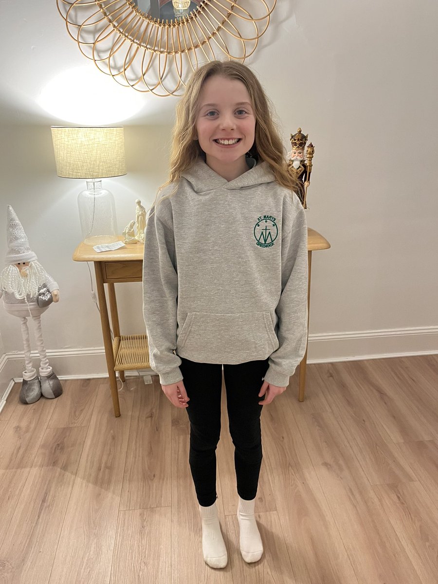 ozziburd's tweet photo. And just like that, wee Soph has her leavers hoodie😢 https://t.co/tfViiQ4EmC