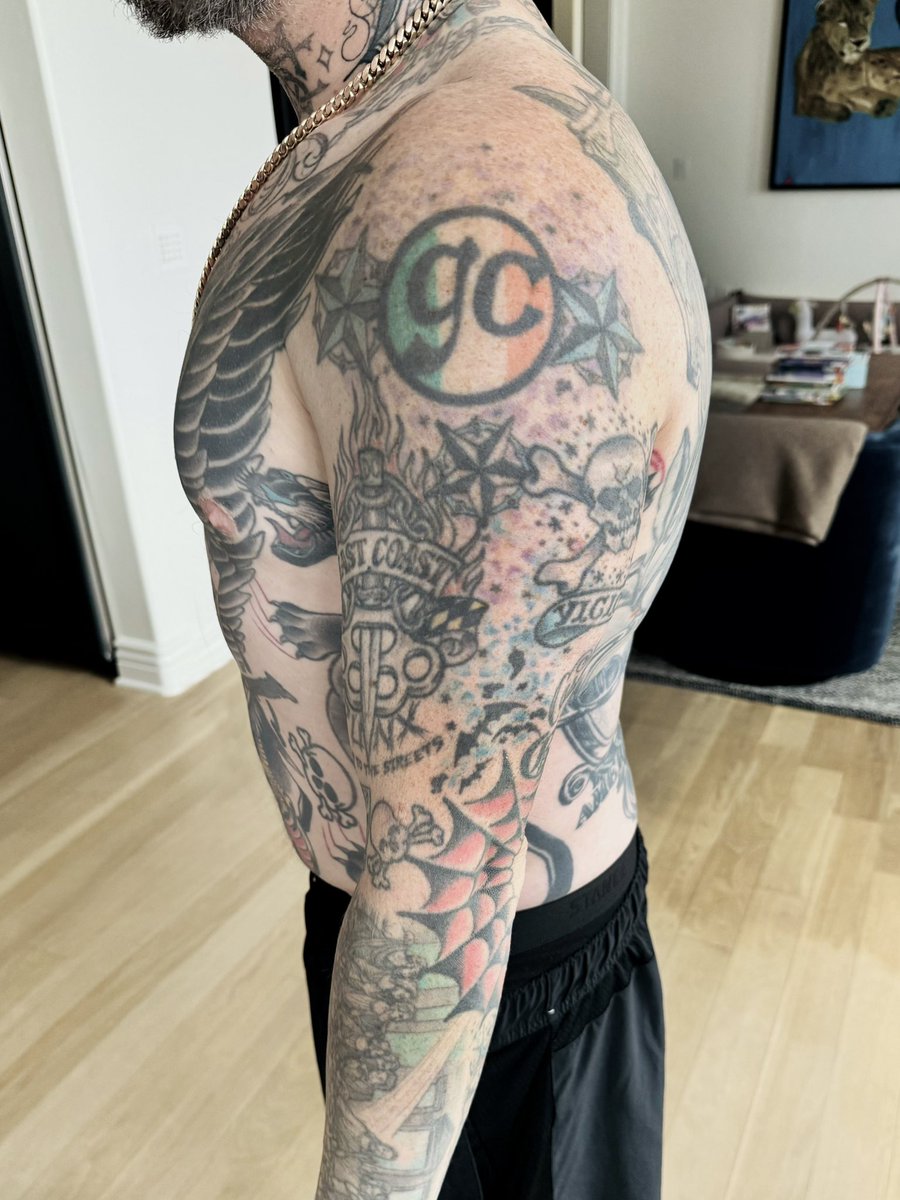 Scampbell (@scampbell333) on Twitter photo Give me a few hours and I can make your arm look like 1997 never happened. Layer 2 on the legend <a href="/benjimadden/">Benjamin madden</a> Give me a few hours and I can make your arm look like 1997 never happened. Layer 2 on the legend <a href="/benjimadden/">Benjamin madden</a>