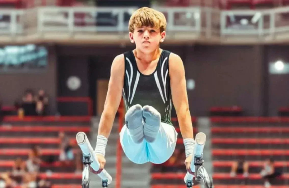 alerta_digital_'s tweet photo. Felipe Bruni, la joven promesa neuquina que deslumbró en gimnasia artística - https://t.co/sUxxdS09xY https://t.co/94Vq4Js9Rx