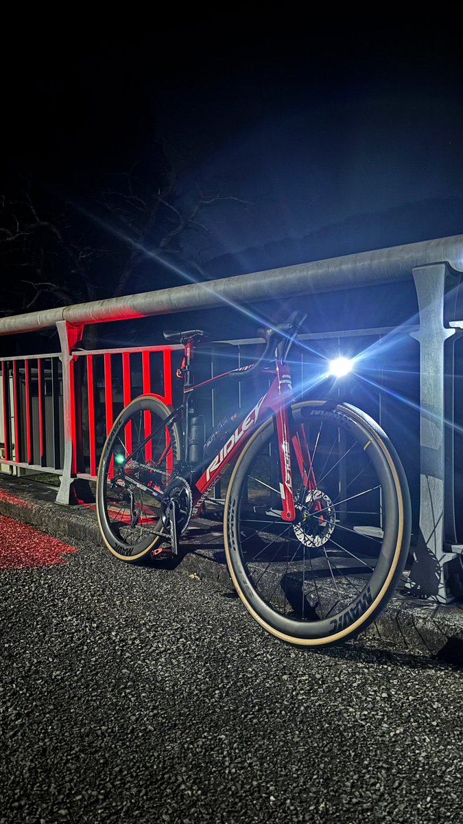 Matthew62945438's tweet photo. 2024.12.10
RIDLEY Noah Fast🚴
Good Morning cycling☀️
仕事前に4時50分からサイクリング🚴♂️
#ロードバイク乗りと繋がりたい #ロードバイク好きな人と繋がりたい #ロードバイク #RIDLEY #RIDLEYBike #NoahFast #라이딩 #Mavic #Morning #朝 https://t.co/YVFfcB5ct2
