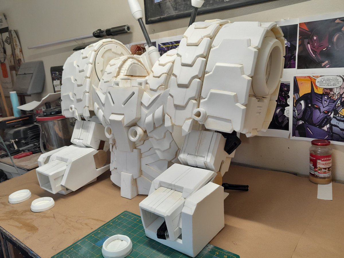 GregFeiler's tweet photo. See this Instagram post by @greg_feiler https://t.co/14FGWWY7O9 

Step.3
Here is the chest, movable shoulders and arms as i close in to finishing them up. https://t.co/fZqgdzAMM0
