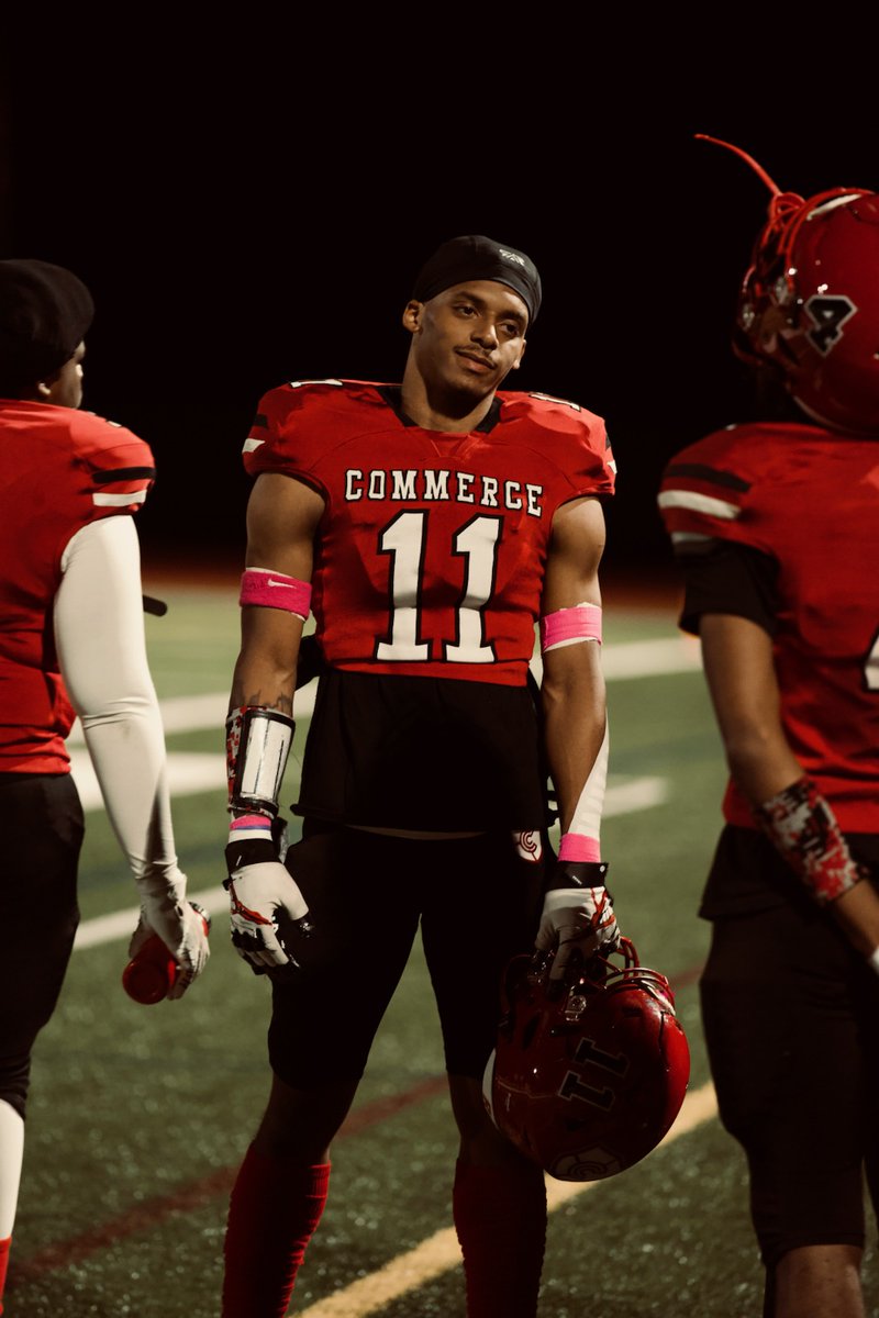 HSCFootball413 (@commercefb413) on Twitter photo High School of Commerce
College Prospect
Bryson Moore(LB/RB) '25
Ht: 6'0" Wt:205
GPA: 2.8
📩 11moorebryson@gmail.com
📱DM For Contact #
hudl.com/v/2QUAaF
Season Statistics (8 Games)
60 Total Tackles
10 TFL, 2 FF
400 Total All-Purpose Yards
5 Total TDs High School of Commerce
College Prospect
Bryson Moore(LB/RB) '25
Ht: 6'0" Wt:205
GPA: 2.8
📩 11moorebryson@gmail.com
📱DM For Contact #
hudl.com/v/2QUAaF
Season Statistics (8 Games)
60 Total Tackles
10 TFL, 2 FF
400 Total All-Purpose Yards
5 Total TDs