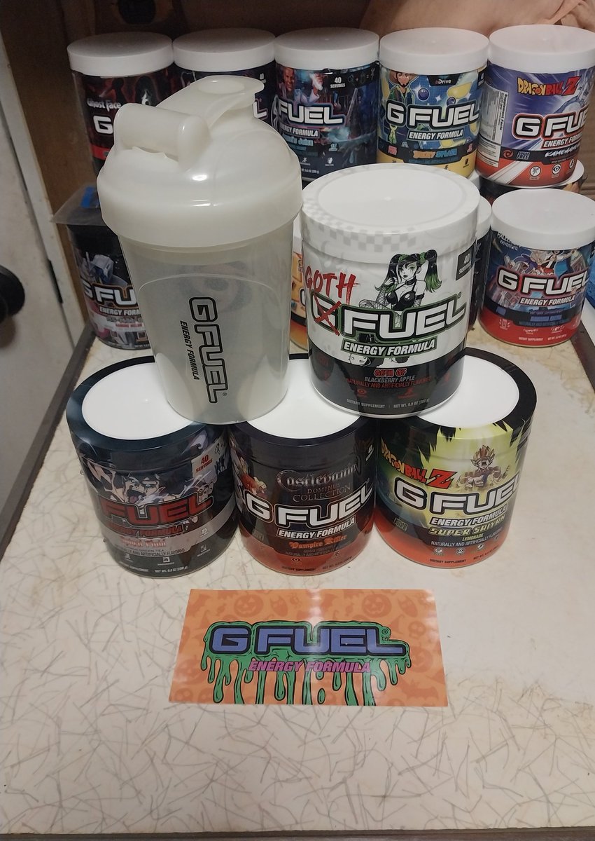 WaywardToadSage's tweet photo. And look at the holiday haul I got from @GFuelEnergy....#SpinalFluid, #SuperSaiyan, #VampireKiller, and #GothGF. Plus, a bonus shaker cup. Hit up https://t.co/B5VuGb60Ed for loads of deals on hydration and energy tubs and shaker cups. Along with other swag. https://t.co/RqWZaJs5K4