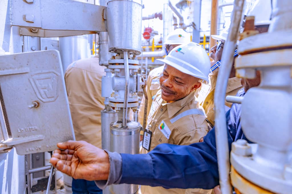 yemiluvme's tweet photo. NLC President Joe Ajaero, TUC President Festus Osifo Confirm Port Harcourt Refinery is Operational. They both have confirmed that the Old Port Harcourt Refinery is now operational. @nnpclimited @officialABAT @nassnigeria @aonanuga1956 @NLCHeadquarters https://t.co/JHkrxCQWMW