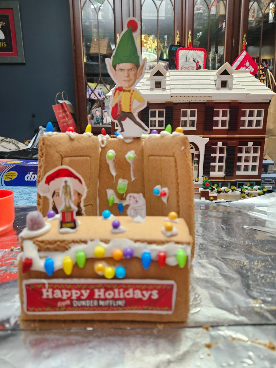 aviolentviolet's tweet photo. The Office – Michael’s Gingerdesk Kit https://t.co/Jksr82DxEJ https://t.co/wRIauDchEp