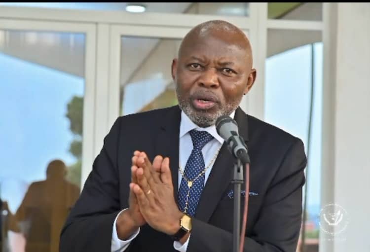 cedrickfuani600's tweet photo. La parole du maître incarne une sagesse éclairée, capable de guider un peuple vers son destin, homme de d'état, sincères, loyal au côté du chef de l'état et qui consolidé ce pouvoir dans la légalité et sagesse, Bravo mon président Vital Kamerhre https://t.co/idDAfoq7Mv