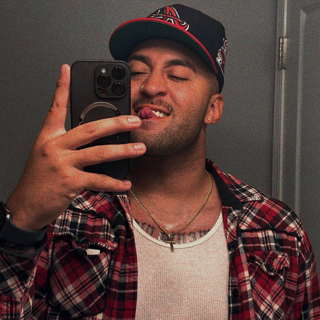 BlueCheck530349's tweet image. #NewProfilePic