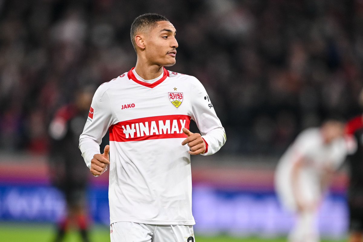 Plettigoal's tweet photo. 🚨⚫️🟡 Enzo #Millot is on the list of #BVB for the next summer transfer window ✔️

He can leave VfB Stuttgart in the upcoming summer due to a release clause amounting to €18-20m. 

22 y/o top midfielder with a contract valid until 2028. Sven Mislintat knows him very well and was the one who brought him to #VfB. However, no decision has been made yet on whether they want to pursue him seriously. 

@berger_pj @_dennisbayer @SkySportDE 🇫🇷