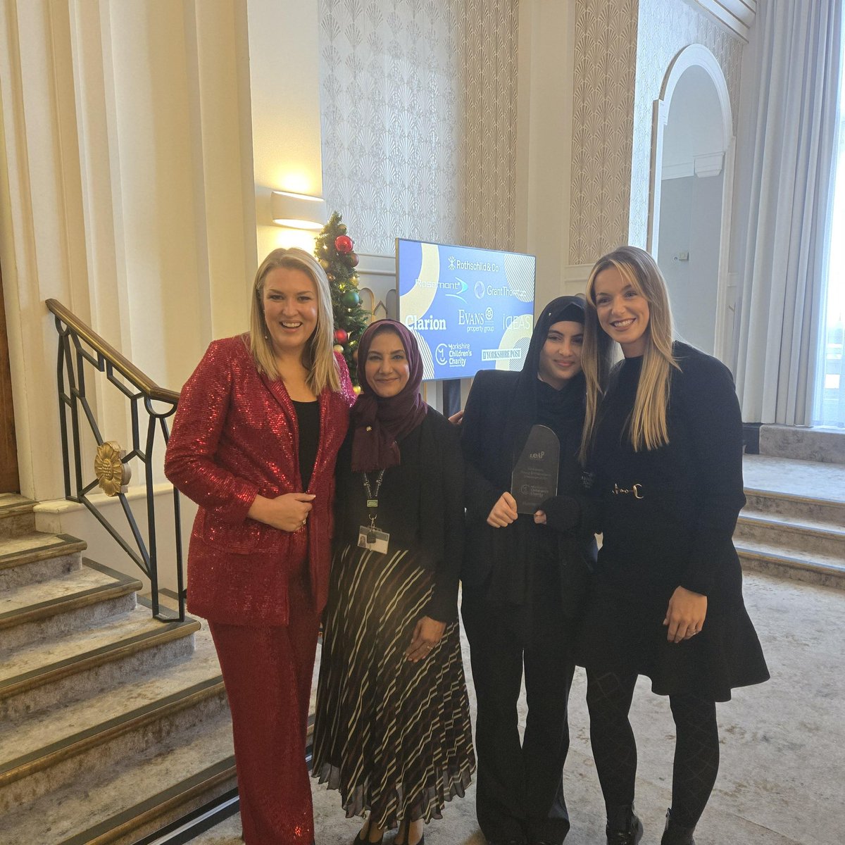 Roundhay Year 11 (@rsch_class2025) on Twitter photo Congratulations to the year 11 business team who came runner up in the recent business competition! Special mention to Sophia who represented the team at Queens Hotel Yorkshire Business Awards! Here she is will Sara Davies (Dragons Den) 🙌 <a href="/RoundhayHead/">RoundhayHead</a> <a href="/RoundhaySchool/">Roundhay School</a> Congratulations to the year 11 business team who came runner up in the recent business competition! Special mention to Sophia who represented the team at Queens Hotel Yorkshire Business Awards! Here she is will Sara Davies (Dragons Den) 🙌 <a href="/RoundhayHead/">RoundhayHead</a> <a href="/RoundhaySchool/">Roundhay School</a>