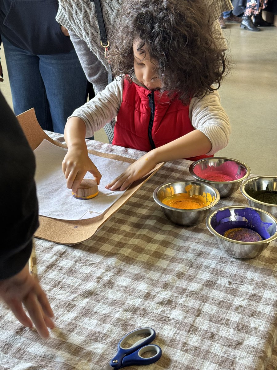 Pvrrat's tweet image. Had the most amazing weekend exhibiting Torana Jaipur! 
Sharing the beauty of handblock printing here in San Francisco is a joy. Grateful to celebrate and showcase the art we grew up with. 

#ToranaJaipur #HandblockPrinting #ArtisanLove