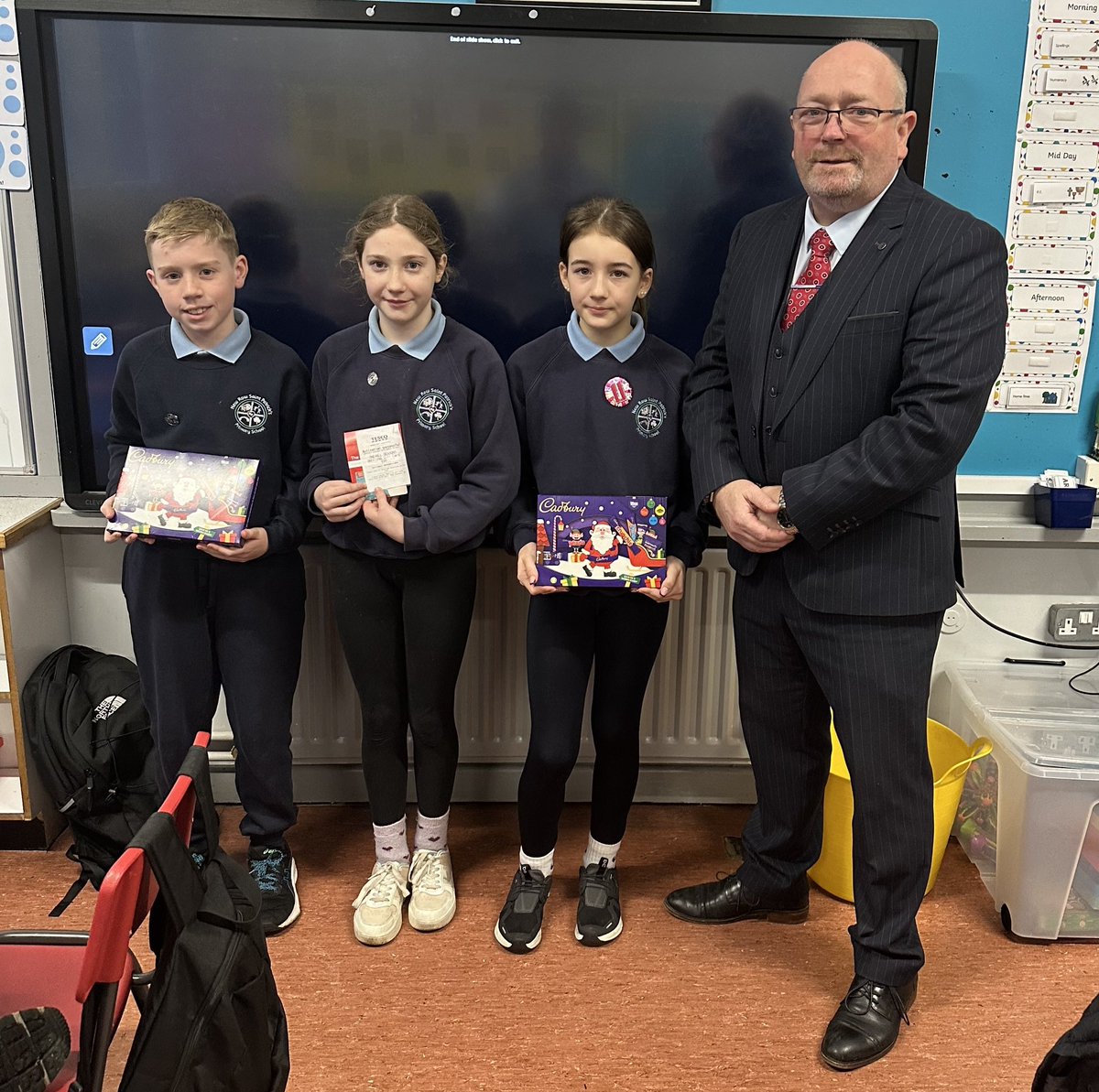 spxbstudies's tweet photo. Enterprise Week Competition - thanks to Mr Friel @PrincipalPiusX and the Year 8 students for making the presentations to Anahorish, Loup, New Row and Ballymaguigan PS students! Well done everyone 👏🏼👏🏼@spxcollege @spxks3 https://t.co/ovq5LcyBRZ