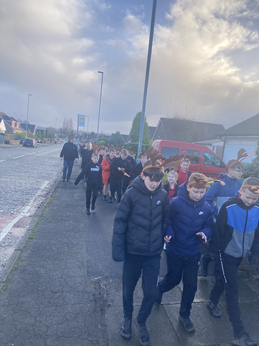 MrsCassidySTM's tweet photo. This morning we took part in our sponsored Reindeer Run to raise money for Springhill Hospice.  Thankyou for your kind donations. https://t.co/DenLsg90VH