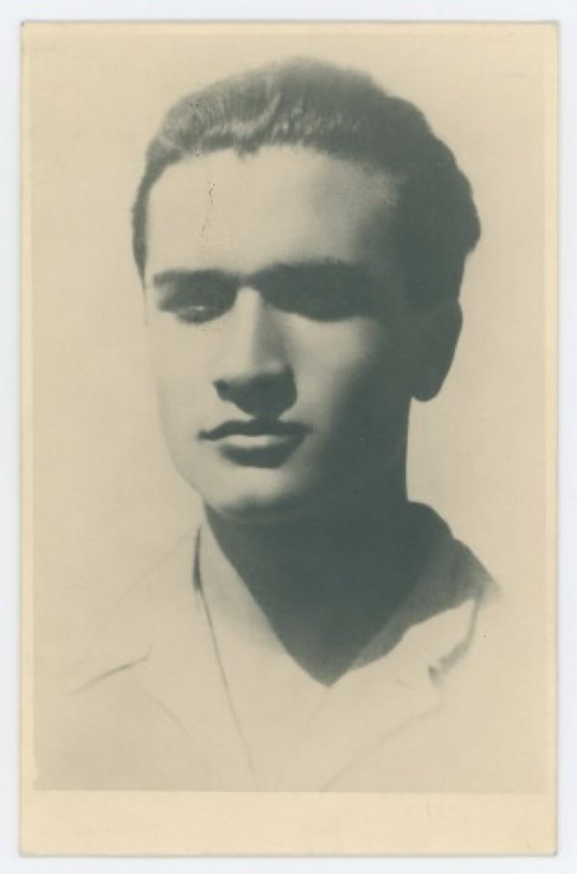 ANPIRomaPosti's tweet photo. #Patriota della Brigata "Guido Negri", #BrunelloRutoli cadde in combattimento contro i nazifascisti il #10dicembre 1944 a #Codevigo (#Padova).Aveva 21 anni. https://t.co/cMJrIWLDoX