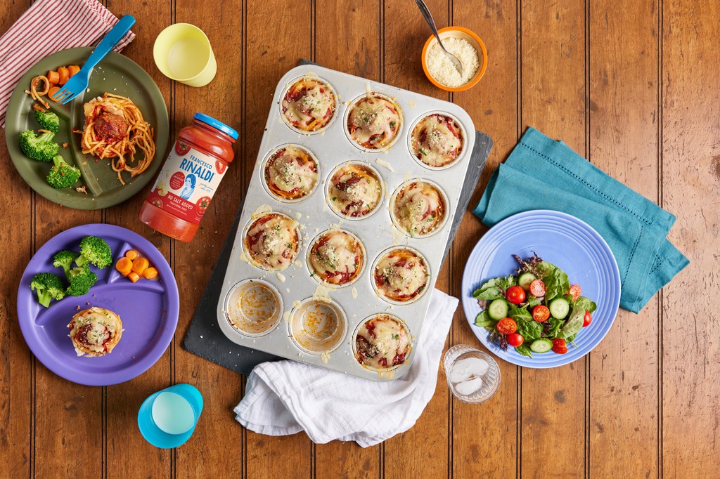 FrancescoSauce's tweet photo. The holiday season is here and we know how busy it can get!✨ But don’t worry, these Spaghetti &amp; Meatball Bites are the perfect solution for a quick &amp; easy meal. Made with love (&amp; Francesco Rinaldi sauce), they come together in no time 🎅❤️ #FrancescoRinaldi #HolidayCooking https://t.co/qjq9fnoqtl
