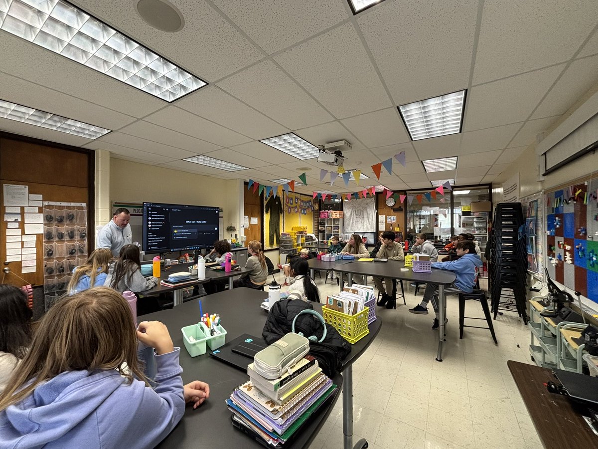 Mrs. Hawk PLTW KJH tweet media