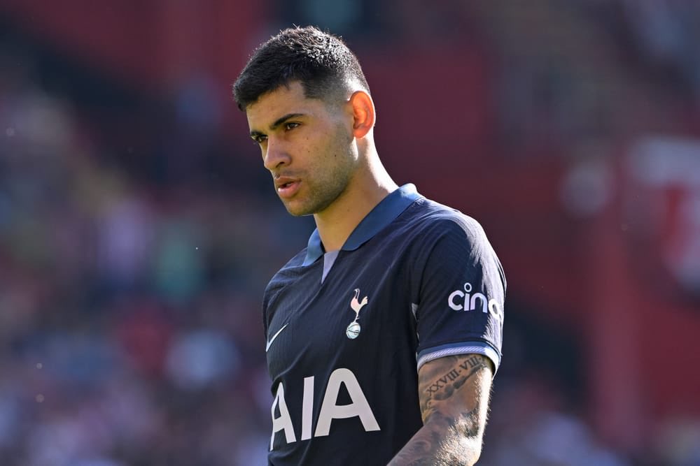 The Spurs Express (@thespursexpress) on Twitter photo 🚨🎙️| Cristian Romero on whether Tottenham are falling behind their rivals due to lack of investment:
"The truth is, I would say no comment, but... Manchester City competes every year, you see how Liverpool strengthens its squad, Chelsea strengthens their squad, if one doesn't 🚨🎙️| Cristian Romero on whether Tottenham are falling behind their rivals due to lack of investment:
"The truth is, I would say no comment, but... Manchester City competes every year, you see how Liverpool strengthens its squad, Chelsea strengthens their squad, if one doesn't