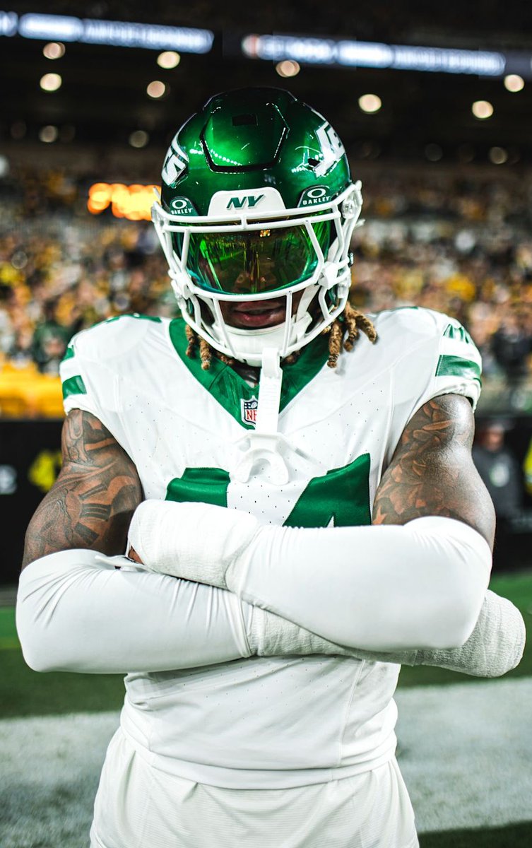 Jamien Sherwood finished yesterday's game with 18 total tackles

18❗

No #Jets player has ever had that many tackles in a game in over 17 years, &amp; it's the most tackles by any player in a game this season

Jamien Sherwood #ProBowlVote