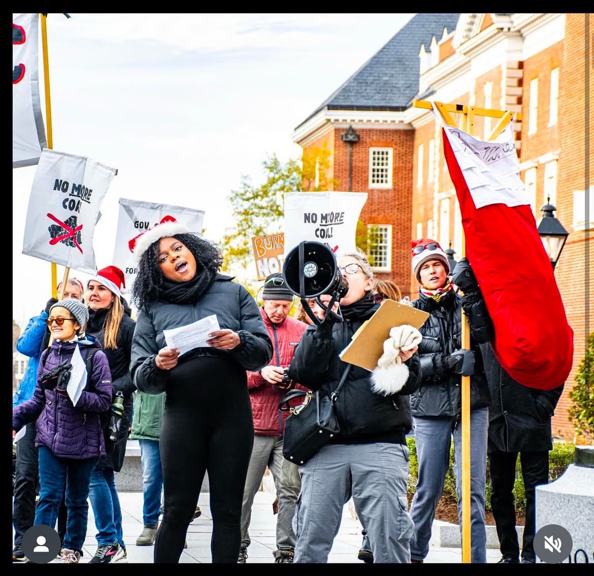 nikifab77's tweet photo. Ryan Johnson took some beautiful photos at our @CoalFreeCurtis rally and protest! Youth environmental justice leaders have so much talent ❤️✊🏼🧑🎄@iamwesmoore we hope you got the message loud and clear
#DenythePermit #JustTransition https://t.co/ulbAQQGaBD