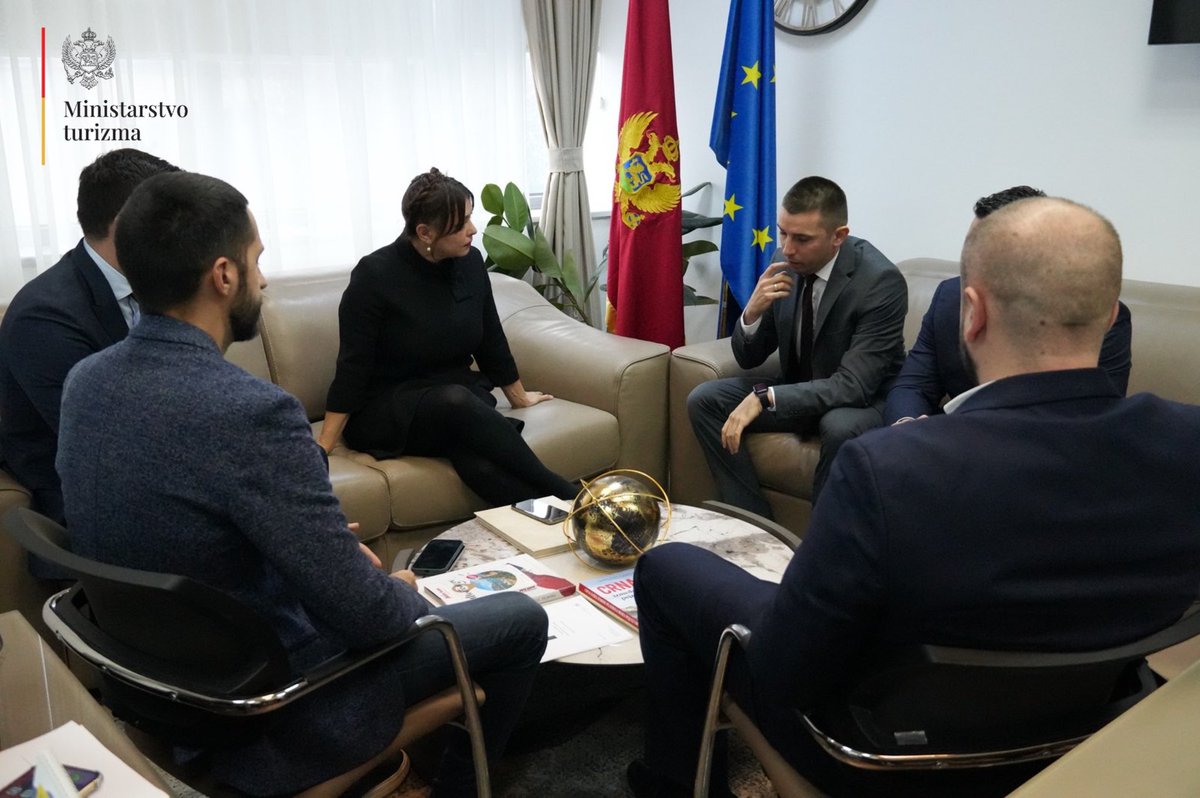 turizam_cg's tweet photo. 🔵Ministar turizma Simonida Kordić sastala se sa ministrom trgovine i turizma Republike Srpske Denisom Šulićem, koji boravi u zvaničnoj posjeti Crnoj Gori. https://t.co/VG0Y8cTT5z