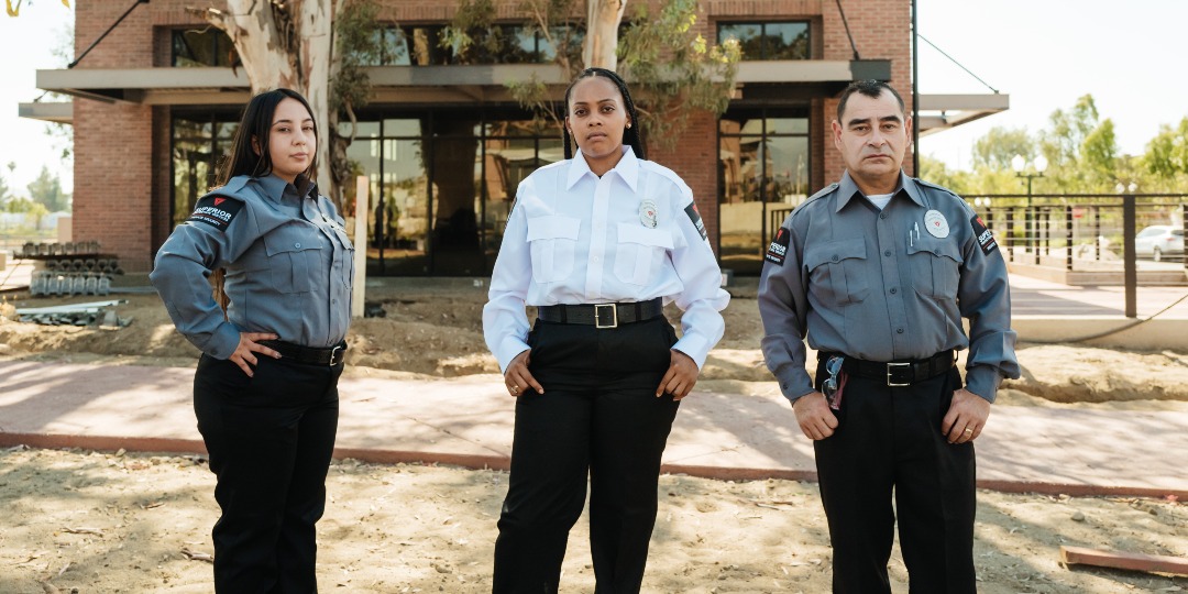 Superior_Pro94's tweet image. 🚨 Invest in your safety with Superior Protection Services. Our reliable and innovative security solutions meet the highest standards of protection. #InnovativeSecurity #ReliableProtection #SuperiorProtection 🌟🔒