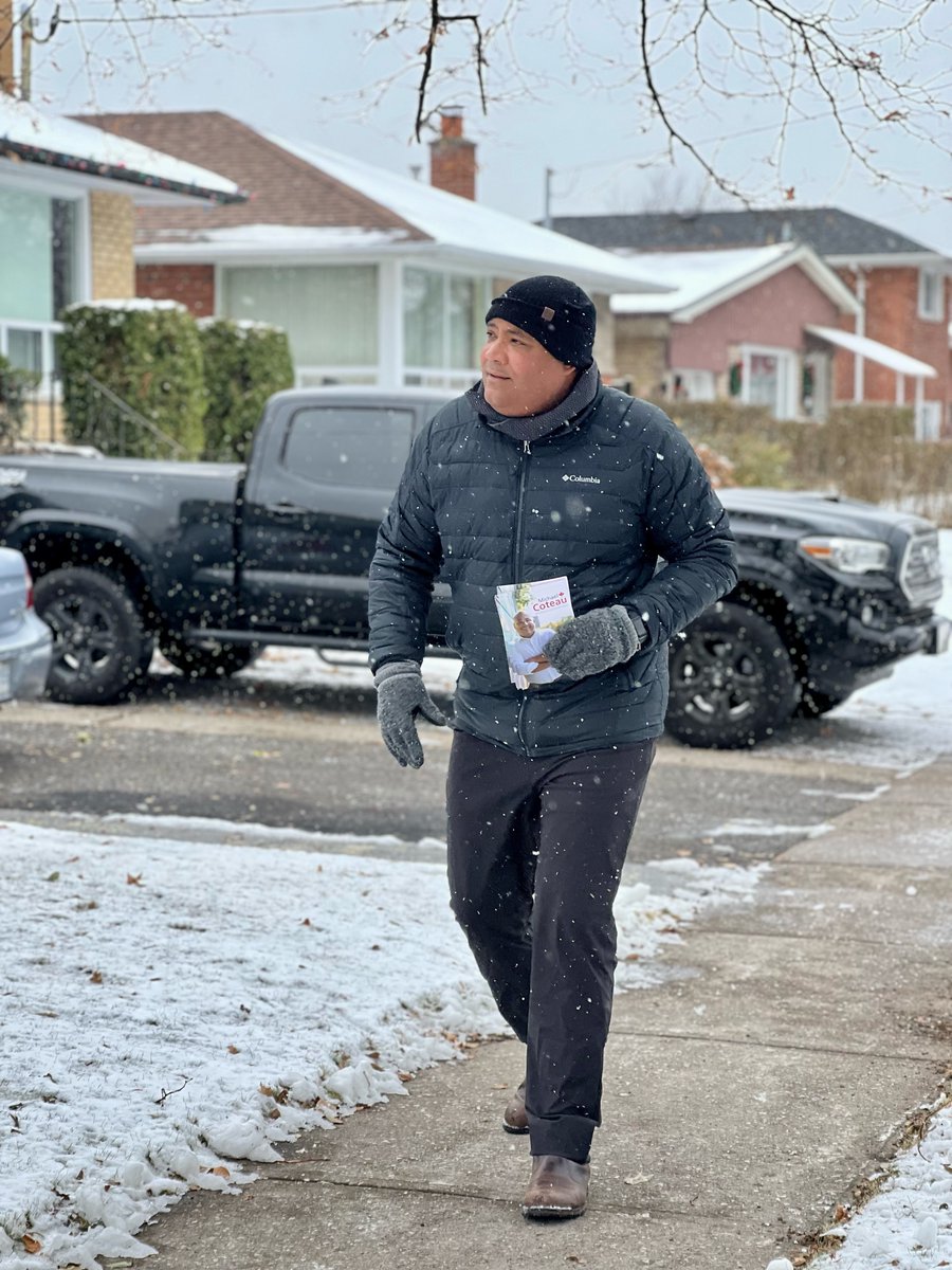 While knocking on doors this weekend, I heard one clear message: people value programs and services that invest in them and their loved ones. They do NOT support Conservative cuts that undermine progress. Together, let’s keep building a stronger, more caring nation. 💪 #cdnpoli