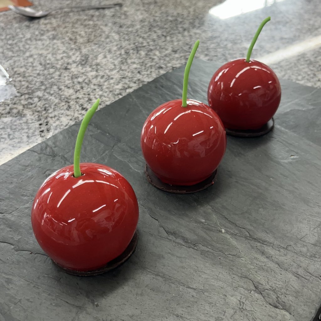 cleosnacks's tweet photo. final exam🍒 cherry bomb https://t.co/t5K4EyXiYX
