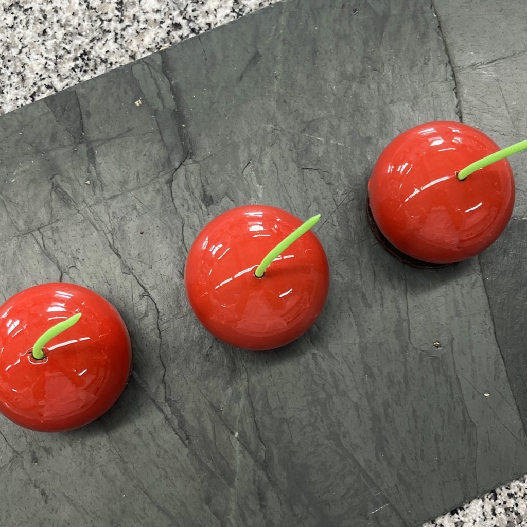 cleosnacks's tweet photo. final exam🍒 cherry bomb https://t.co/t5K4EyXiYX
