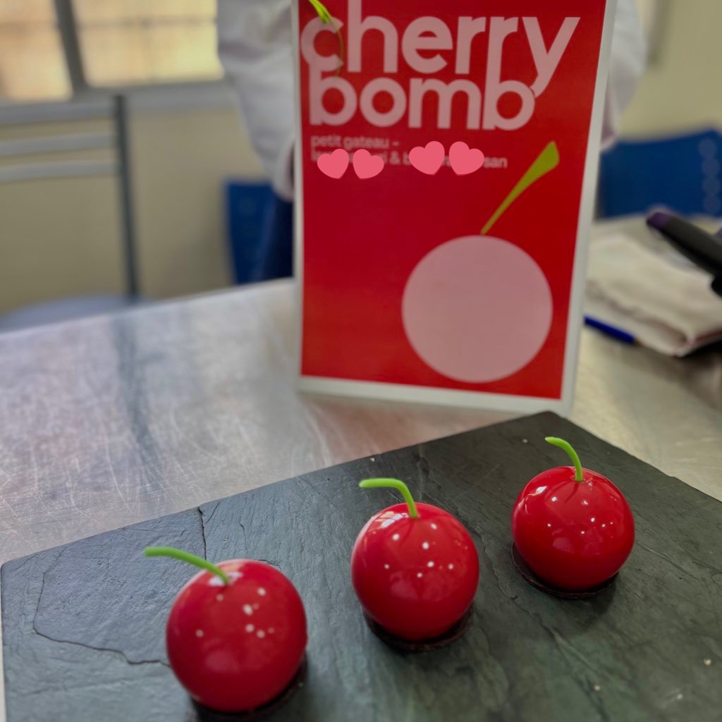 cleosnacks's tweet photo. final exam🍒 cherry bomb https://t.co/t5K4EyXiYX