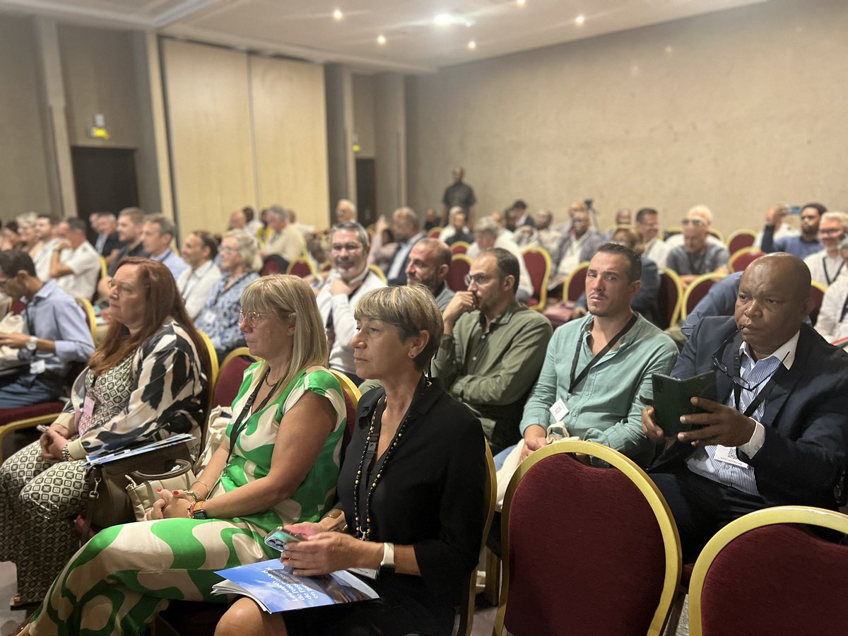 MairieBonifacio's tweet photo. La semaine passée, le Maire @OrsucciJC , l’Adjointe déléguée aux affaires maritimes et aux questions environnementales @MJoCulioli  et le directeur de cabinet @PieracciLeo ont assisté au 43è congrès de l' @anel_asso , qui s’est tenu au Gosier en Guadeloupe en présence du Ministre de la Mer et de la Pêche @FabriceLoher .

Pendant cinq jours, élus, experts et acteurs du #littoral se sont réunis autour des grands enjeux qui façonnent l’avenir de nos territoires littoraux : #biodiversité marine, impacts du #changementclimatique sur les littoraux, stratégies de #développementdurable adaptées aux contextes insulaires … L’occasion de partager des expériences, de débattre des meilleures pratiques et de tracer avec les élus des territoires présents des pistes pour renforcer la résilience de nos littoraux.

1/2

https://t.co/LlSRnEfjdC