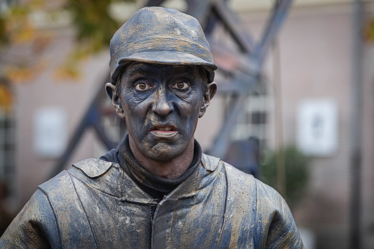 vosbeeld's tweet photo. Terugblik op het Living Statues Festival 2024 in winkelcentrum @BijzonderBoreel in Deventer. Met 26 acts was het groter dan ooit. Ga naar https://t.co/mXVGOgMaAS voor het gehele fotoalbum. 

#deventer #levendestandbeelden #straattheater #evenement #boreel https://t.co/o5OqYu6ud1