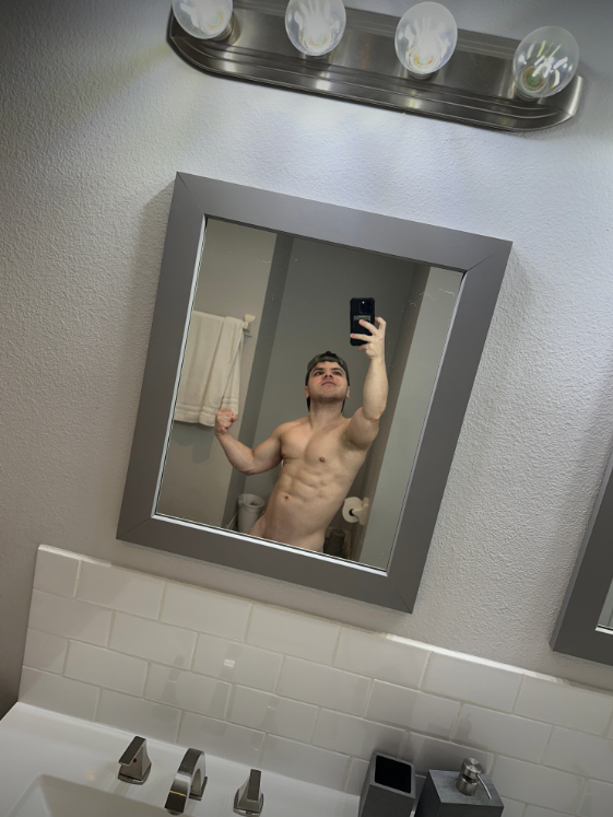 am I cute enough for 3'11 guy