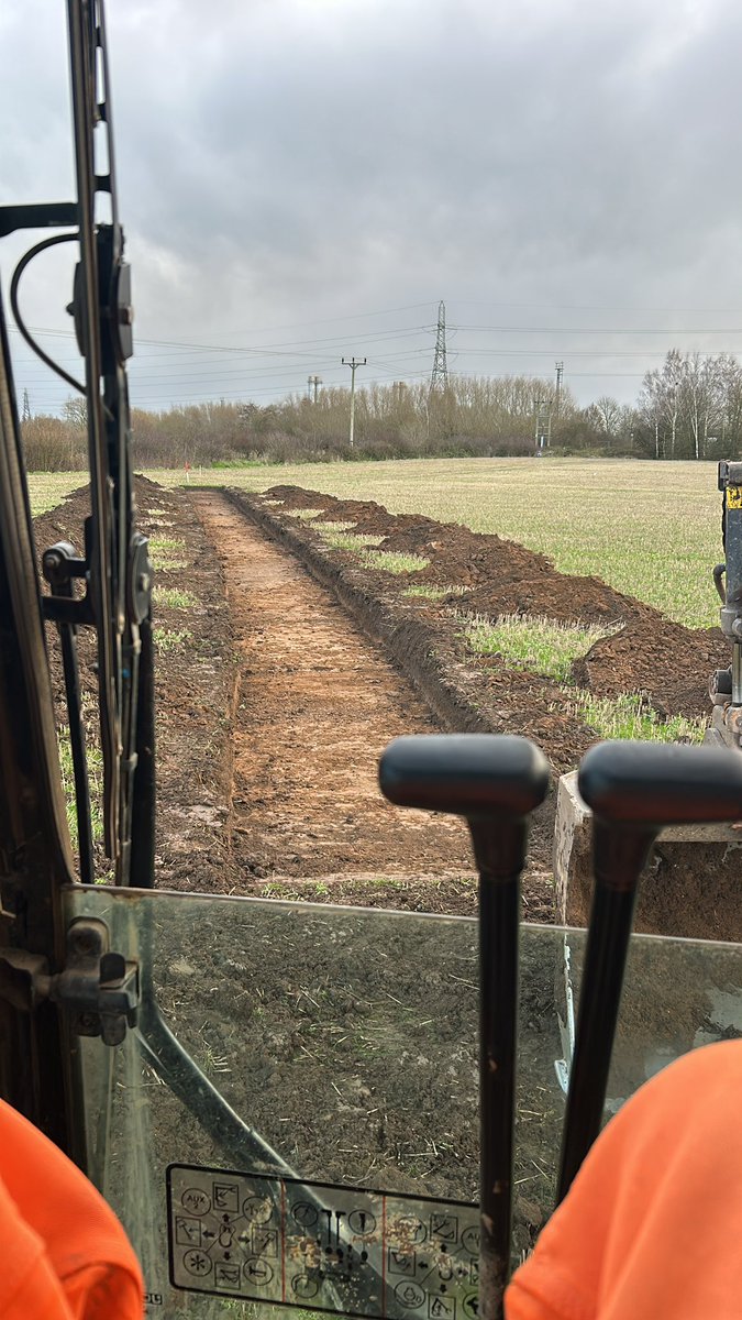 New site and a nice quiet little job for a couple of days digging archeology trench’s #JCB220X #engcon #NoProblem