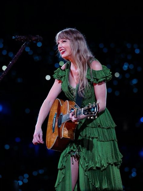 mireia❤️‍🔥 tweet media