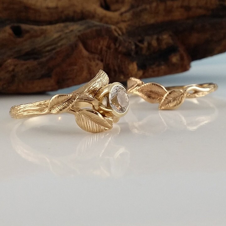 dvjewelrydsgns's tweet image. Interlocking Moissanite Leaf and Twig Wedding Set, Leaf Bridal, Stackable Jewelry - Engagement or Anniversary Ring, 14k Gold by DV Jewelry etsy.me/3lWsheC
 #InterlockingRings #LeafWeddingSet