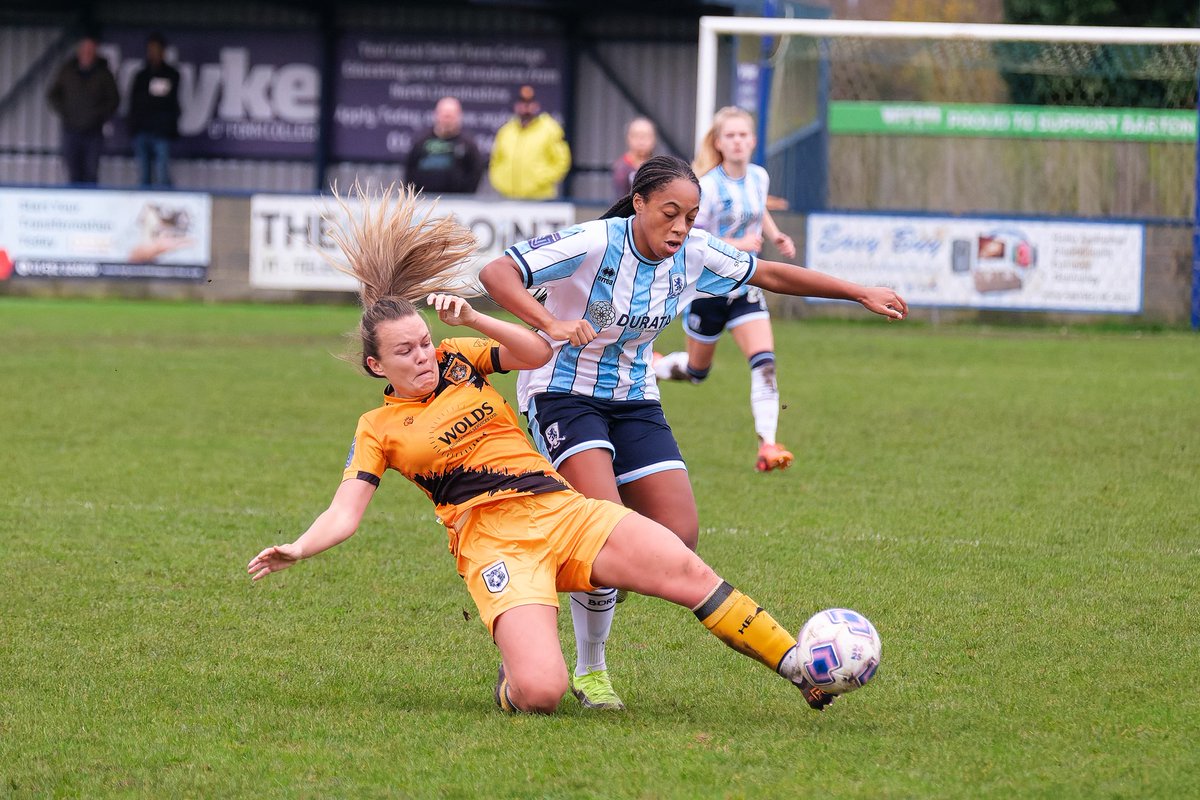 HullCityLFC's tweet photo. #HCLAdvent 9️⃣

One of the newest recruits here at City, Sophie has fitted right into the squad and has made a footprint with her exquisite performances 👏

More to come in 2025 🐯

📸 @KevinGreeneHull | @nig26682

#HearUsRoar https://t.co/n4Tcu4Ccwa
