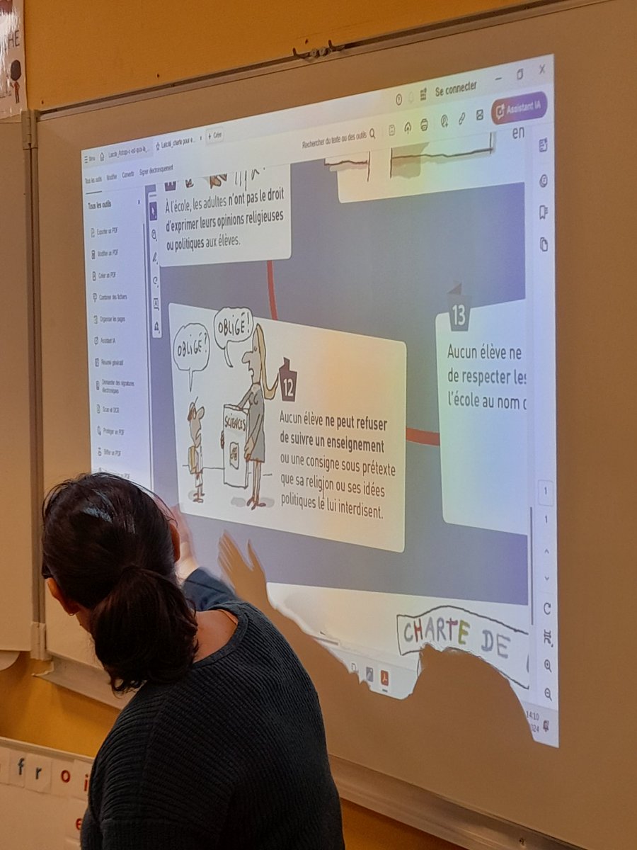 ASebok1's tweet photo. Les écoles de la circonscription de Bayeux mobilisées pour la #JourneeDeLaLaicite Un grand merci à l'école de La Cambe pour son accueil et les échanges notamment autour de la charte avec les élèves de CP et CE1 @Dsden14 https://t.co/8IIOl1zcVh