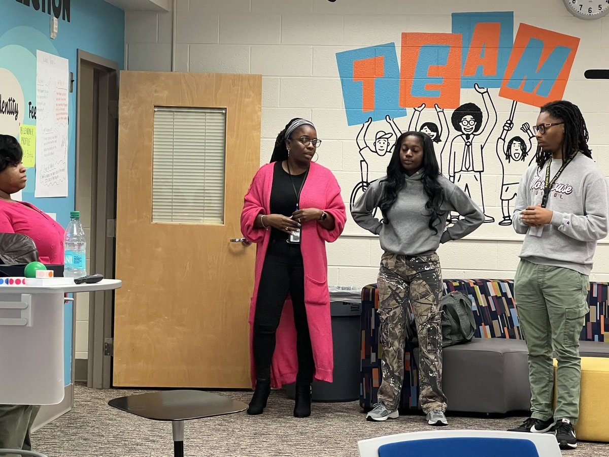 CBowPhD's tweet image. Happening now: Educators from across APS are coming together to deepen their understanding of the IB PYP during today’s collaborative training! #IBPYP #ProfessionalDevelopment #LifelongLearners @apsupdate @APSKimberly @IBinAPS