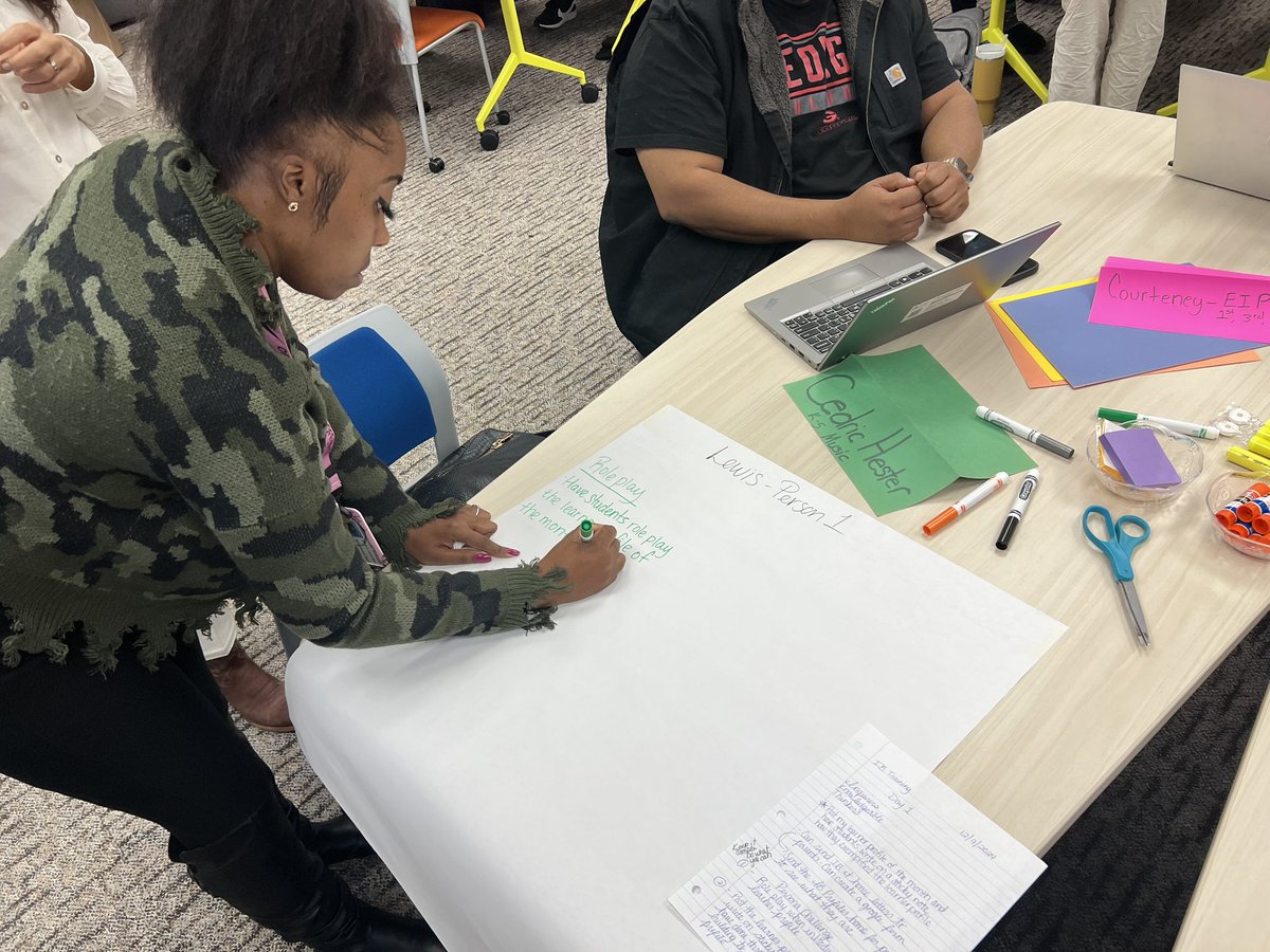 CBowPhD's tweet image. Happening now: Educators from across APS are coming together to deepen their understanding of the IB PYP during today’s collaborative training! #IBPYP #ProfessionalDevelopment #LifelongLearners @apsupdate @APSKimberly @IBinAPS