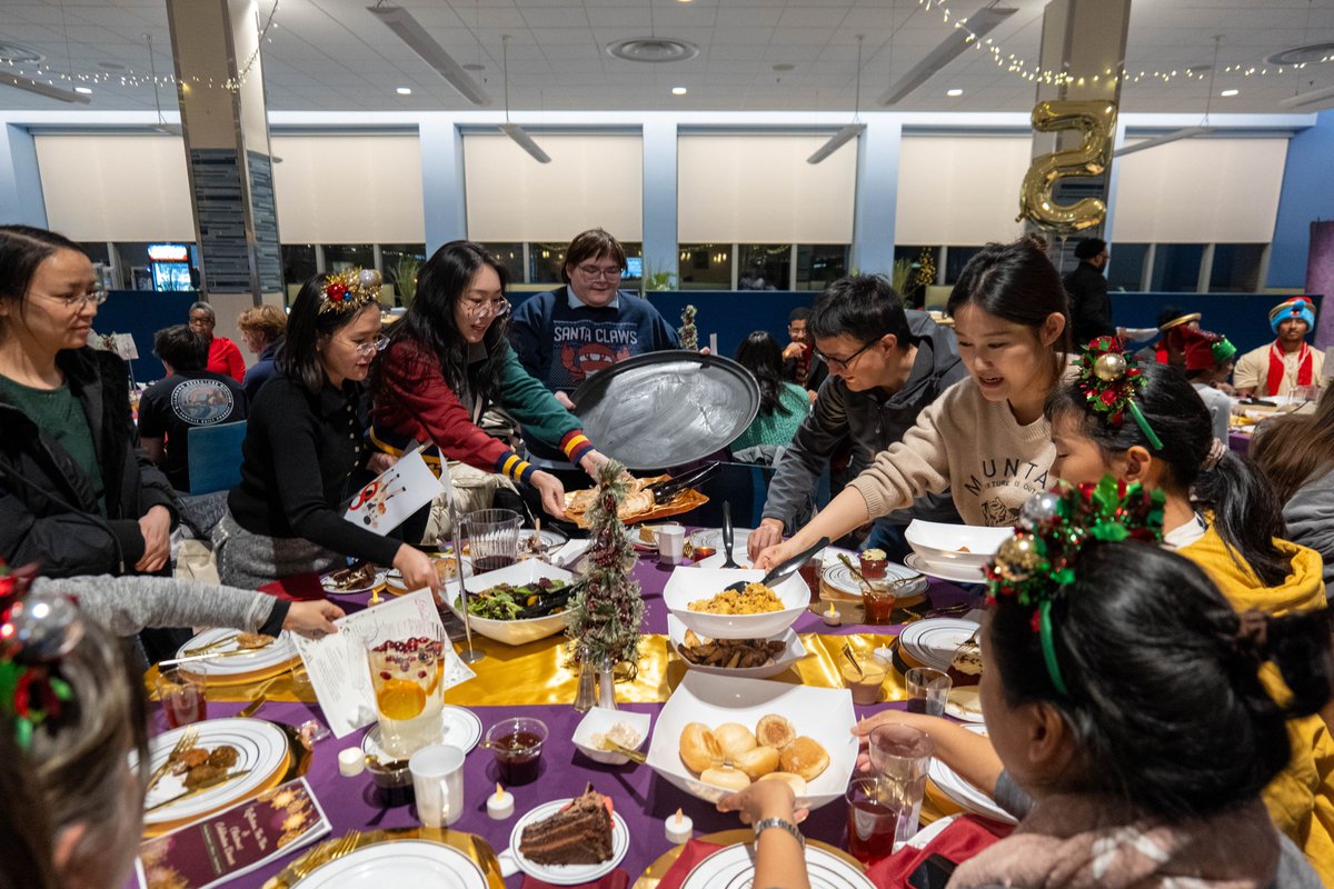 NotreDameofMD's tweet photo. Our annual Tree Trimming &amp; Christmas Dinner brought together students, faculty &amp; staff to celebrate the holiday season, including a lively competition to sing verses from the Twelve Days of Christmas. Check out all of the event's photos: https://t.co/oTA4lxSnGV https://t.co/olkqmyojsp